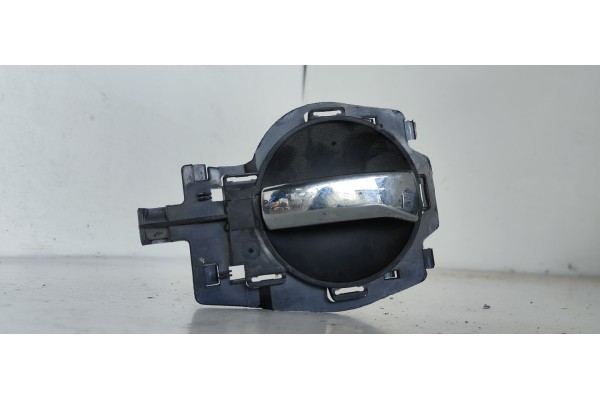 Recambio de maneta interior trasera derecha para citroen c3 1.4 referencia OEM IAM 9647164377 9647164477 8136D