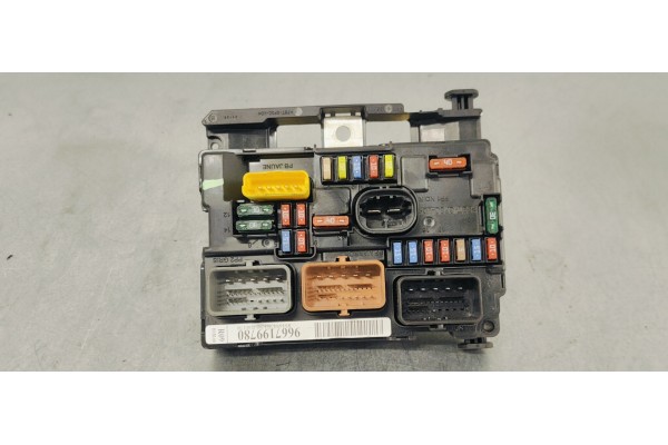 Recambio de caja reles / fusibles para citroen c3 1.4 hdi 70 fap referencia OEM IAM 9667199780  