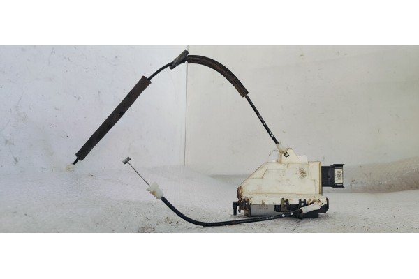 Recambio de cerradura puerta delantera derecha para peugeot partner kasten 1.6 hdi 90 referencia OEM IAM 828405  