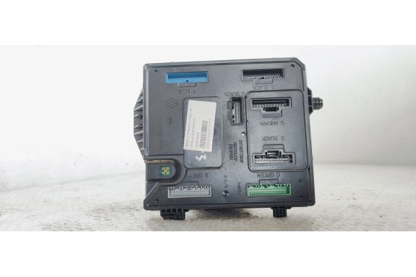 Recambio de modulo electronico para renault scenic iii 1.9 dci 130 referencia OEM IAM 284B13640R  