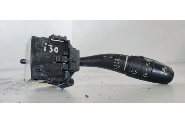 Recambio de mando limpia para hyundai i30 1.6crdi 90 referencia OEM IAM 934202L010  
