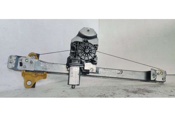 Recambio de elevalunas delantero izquierdo para renault clio iv 1.2 referencia OEM IAM 807213867R  