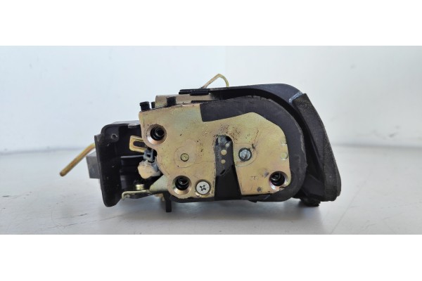 Recambio de cerradura puerta trasera izquierda para toyota rav 4 (a2) 2.0 turbodiesel cat referencia OEM IAM   
