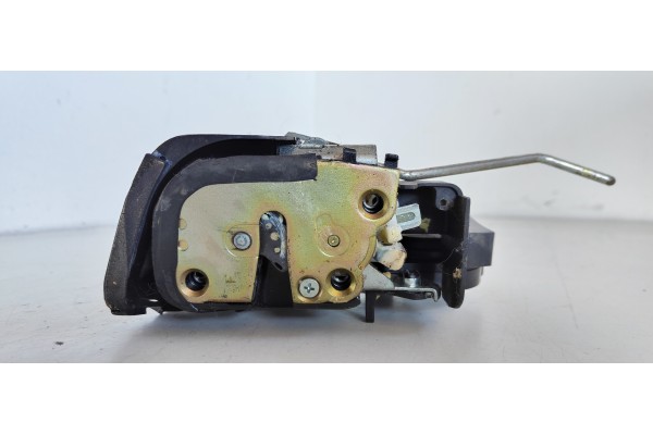 Recambio de cerradura puerta trasera derecha para toyota rav 4 (a2) 2.0 turbodiesel cat referencia OEM IAM   