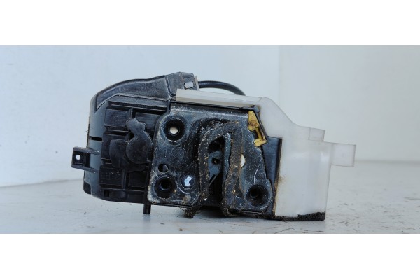 Recambio de cerradura puerta trasera izquierda para hyundai i30 classic referencia OEM IAM 814102L000  