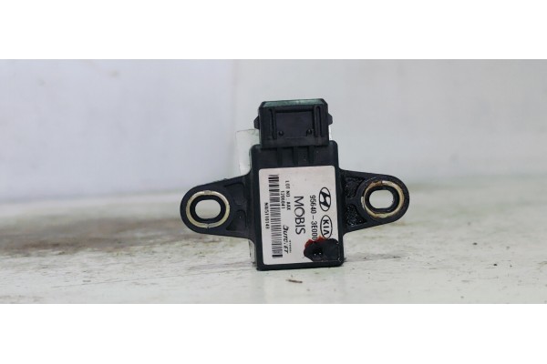 Recambio de sensor para kia sorento 2.5 crdi ex referencia OEM IAM 956403E000  