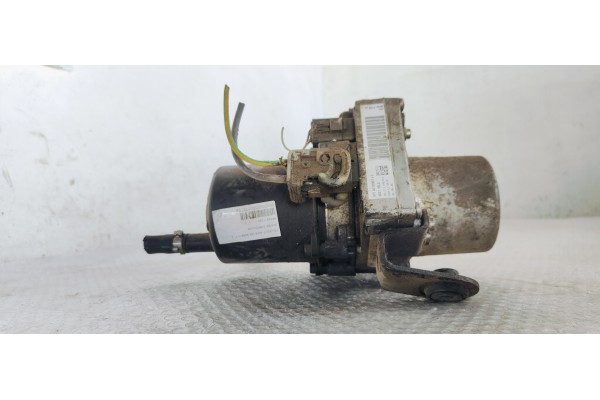 Recambio de bomba direccion para peugeot 3008 referencia OEM IAM 9675811080  
