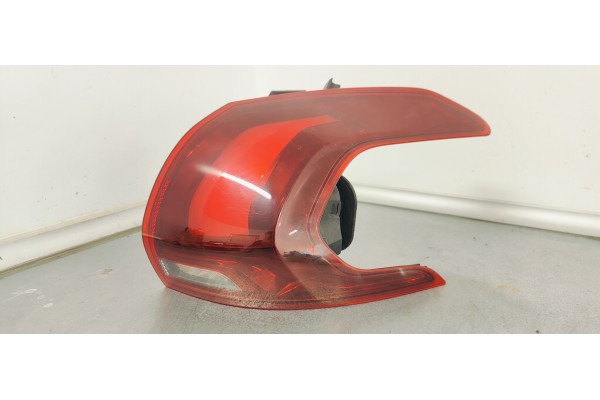 Recambio de piloto trasero derecho para peugeot 2008 (--.2013) 1.2 i turbo 130 referencia OEM IAM 9814745980  