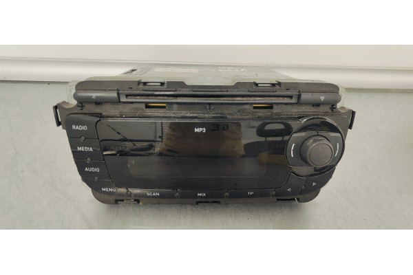 Recambio de sistema audio / radio cd para seat ibiza (6j5) 1.2 i 60 referencia OEM IAM 6J1035153H  