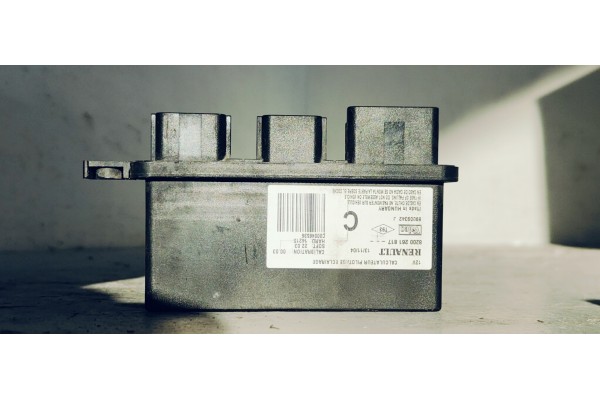Recambio de modulo electronico para renault clio iii confort dynamique referencia OEM IAM 8200261817  