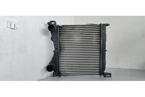 Recambio de intercooler para chrysler voyager (rg) 2.8 crd lx grand voyager referencia OEM IAM 878004UC  