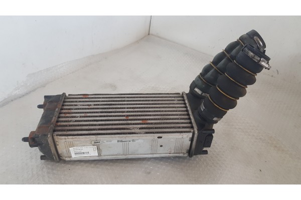 Recambio de intercooler para peugeot 5008 1.6 hdi 115 fap referencia OEM IAM 9684212480  