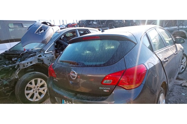 Recambio de porton trasero para opel astra j lim. essentia referencia OEM IAM   