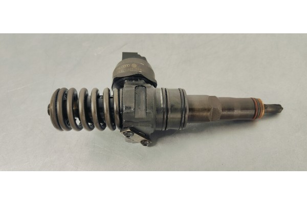 Recambio de inyector para seat ibiza (6l1) 1.9 tdi referencia OEM IAM 038130073AJ  