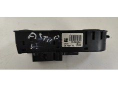 Recambio de mando elevalunas delantero izquierdo para opel astra h ber. 1.4 16v referencia OEM IAM 13209204  