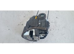 Recambio de cerradura puerta trasera izquierda para toyota auris 1.8 16v cat referencia OEM IAM 2C6113011  