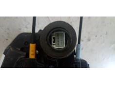 Recambio de cerradura puerta trasera izquierda para toyota auris 1.8 16v cat referencia OEM IAM 2C6113011  