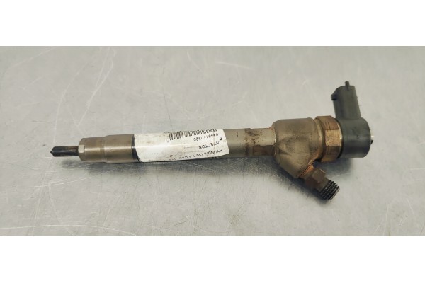 Recambio de inyector para hyundai i30 1.6 crdi 115 referencia OEM IAM 0445110320  