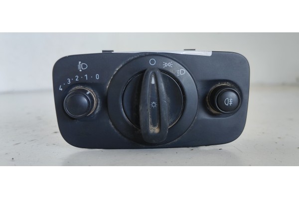 Recambio de mando luces para ford fiesta (cb1) 1.4 tdci cat referencia OEM IAM 8A6T13A024AB  