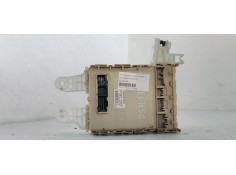 Recambio de caja reles / fusibles para toyota verso 1.6d4d 112 fap referencia OEM IAM 827300F320  