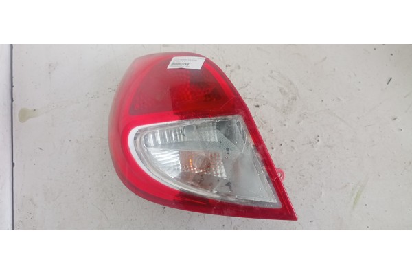 Recambio de piloto trasero izquierdo para renault clio grandtour 1.5 dci diesel cat referencia OEM IAM 26110102  