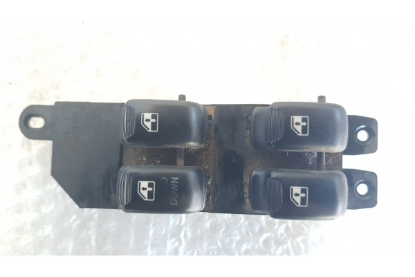 Recambio de mando elevalunas delantero izquierdo para hyundai santa fe (sm) 2.4 gls 4x4 referencia OEM IAM 9357026100  