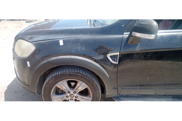 Recambio de aleta delantera izquierda para chevrolet captiva 2.0 vcdi ltx referencia OEM IAM   