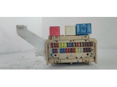 Recambio de caja reles / fusibles para toyota verso 1.6d4d 112 fap referencia OEM IAM 827300F320  