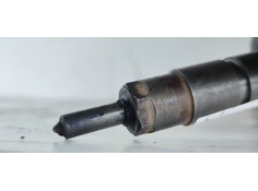 Recambio de inyector para fiat stilo multi wagon (192) 1.9 jtd cat referencia OEM IAM 0445110119  