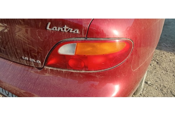 Recambio de piloto trasero derecho para hyundai lantra berlina (rd) gl drive referencia OEM IAM   