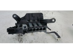 CAJA RELES / FUSIBLES A2055401850 