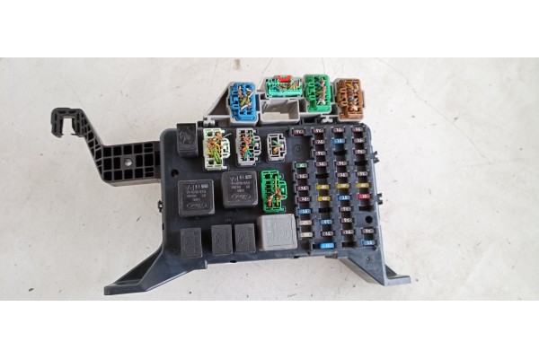 Recambio de caja reles / fusibles para ford mondeo berlina (ge) 2.0 tdci cat referencia OEM IAM 71587314  