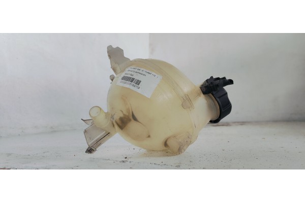 Recambio de deposito expansion para peugeot 208 1.2 i turbo 110 referencia OEM IAM 9800777280  