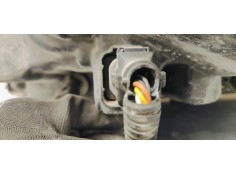 Recambio de faro derecho para kia sorento 2.5 crdi ex referencia OEM IAM   