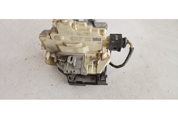 Recambio de cerradura puerta delantera derecha para volkswagen passat berlina (3c2) 1.4 16v tsi referencia OEM IAM CZ3C2837016A 