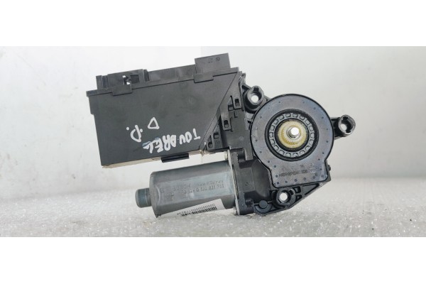 Recambio de motor elevalunas delantero derecho para volkswagen touareg (7la) tdi r5 referencia OEM IAM 3D1959792E  