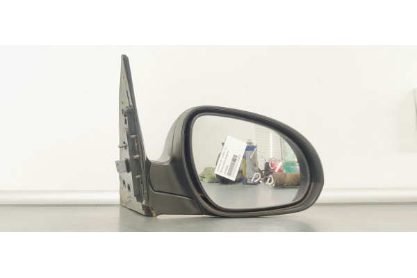 Recambio de retrovisor derecho para hyundai i30 1.6 crdi 115 referencia OEM IAM E4022863  