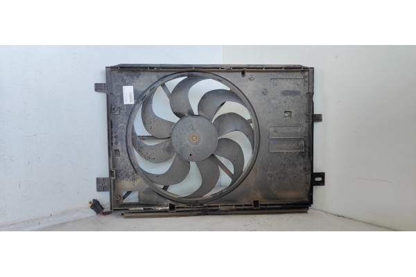 Recambio de electroventilador para citroen c4 picasso seduction referencia OEM IAM 8240643  