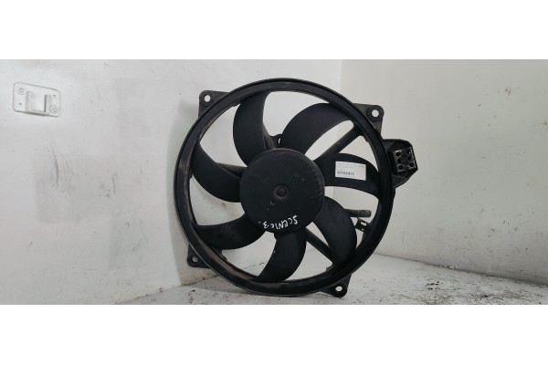 Recambio de electroventilador para renault scenic iii 1.6dci 130 fap referencia OEM IAM M135493  