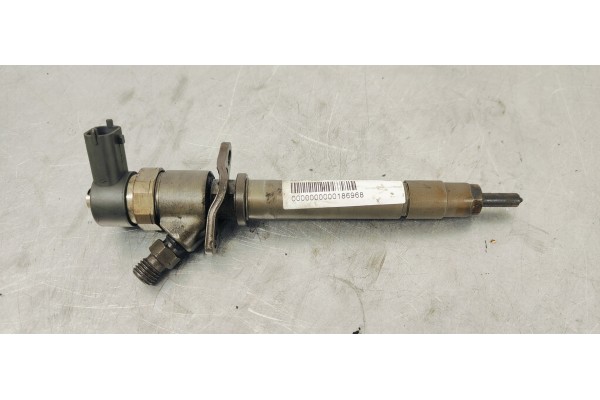 Recambio de inyector para volvo s60 berlina d5 referencia OEM IAM 0445110078  