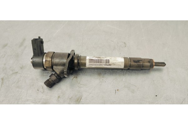 Recambio de inyector para volvo s60 berlina d5 referencia OEM IAM 0445110078  