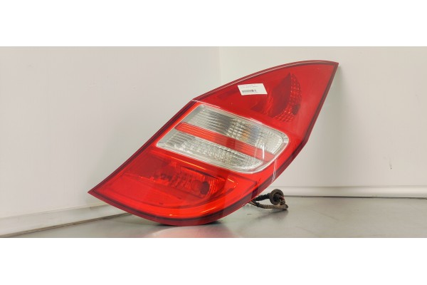 Recambio de piloto trasero derecho para hyundai i30 1.6 crdi 115 referencia OEM IAM   