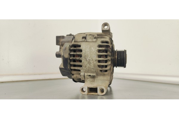 Recambio de alternador para mercedes-benz clase b (w245) 180 cdi (245.207) referencia OEM IAM A6401540302  