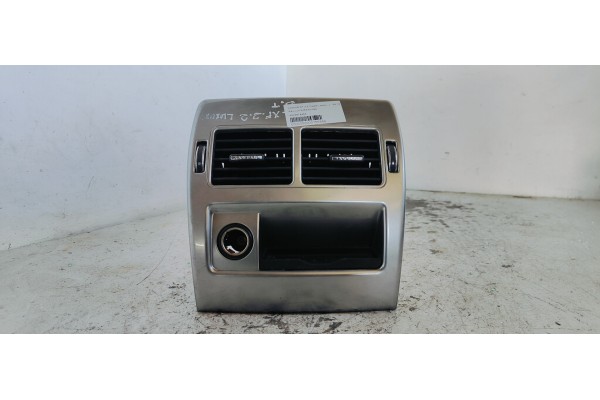 Recambio de rejilla aireadora para jaguar xf 2.2 diesel luxury referencia OEM IAM AX2367846A  