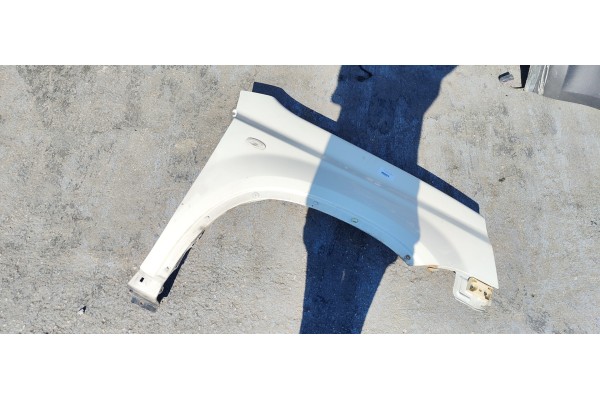 Recambio de aleta delantera derecha para nissan x-trail (t31) se referencia OEM IAM   