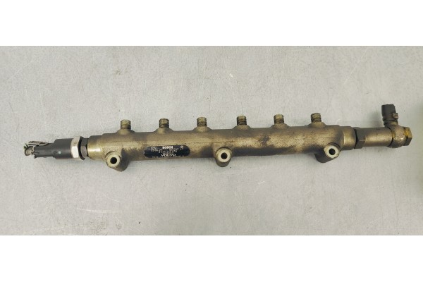 Recambio de rampa inyectora para volvo s60 berlina d5 referencia OEM IAM 0445215010  