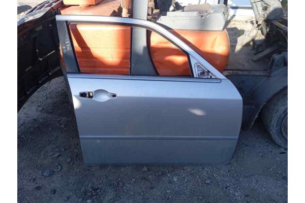 Recambio de puerta delantera derecha para chrysler 300 c 3.0crd 220 fap referencia OEM IAM   