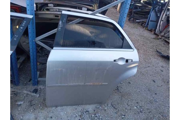 Recambio de puerta trasera izquierda para chrysler 300 c 3.0crd 220 fap referencia OEM IAM   