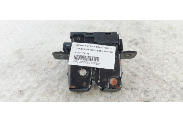 Recambio de cerradura maletero / porton para renault laguna grandtour iii referencia OEM IAM 8200747429B  