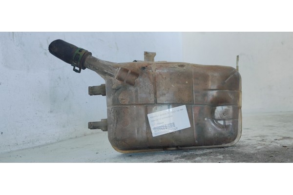 Recambio de deposito expansion para renault scenic iii 1.6dci 130 fap referencia OEM IAM 217100005R  